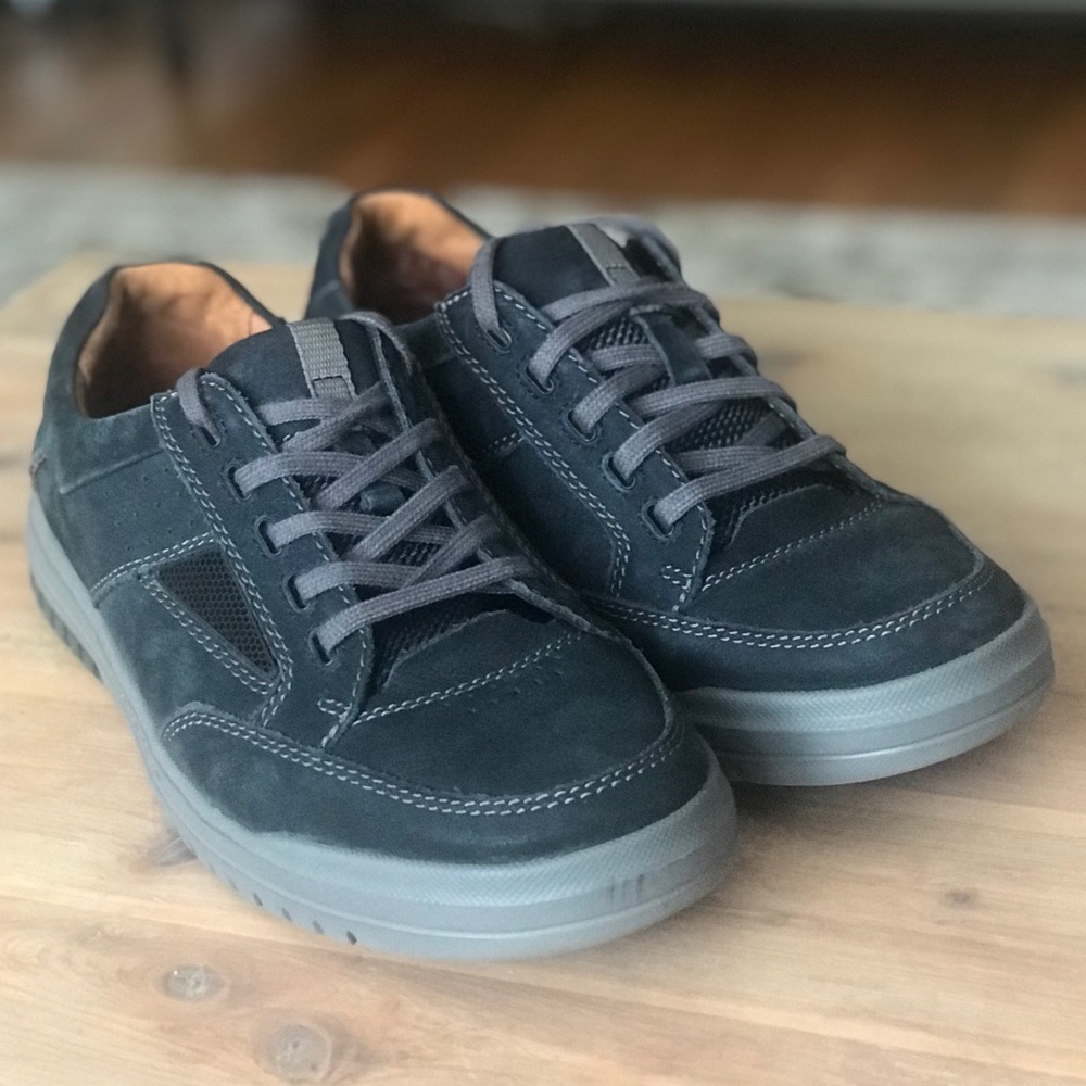 Clark’s Unrhombus Go Dark Navy (Size 8 Med)